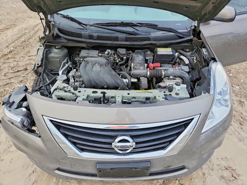 2013 Nissan Versa 1.6 s
