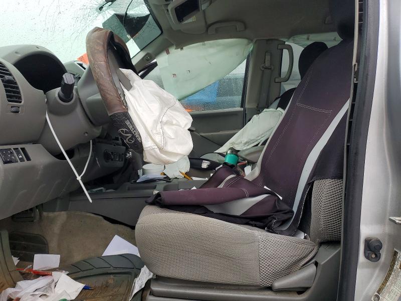 2016 Niss Frontier SV