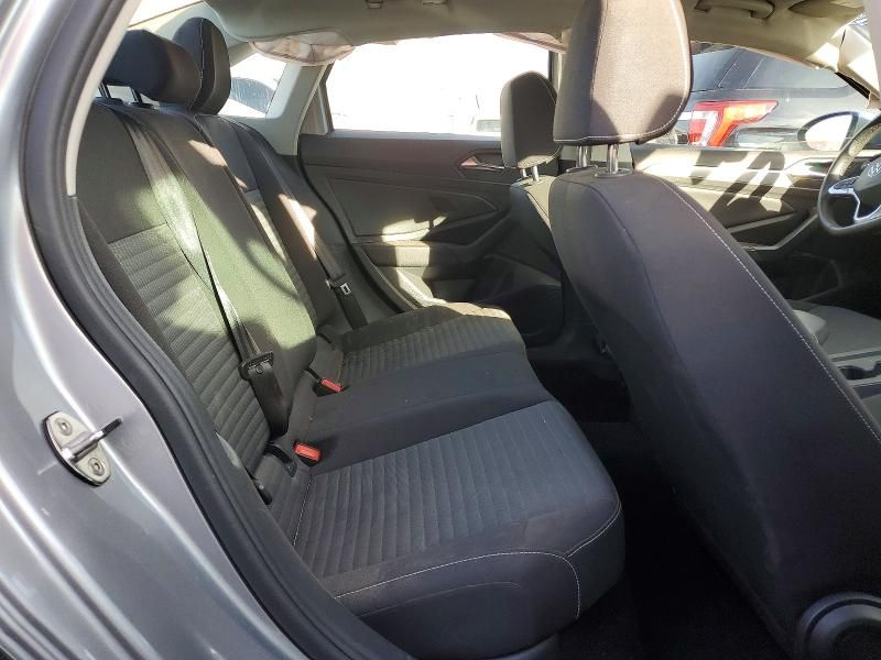 2025 Volkswagen Jetta s