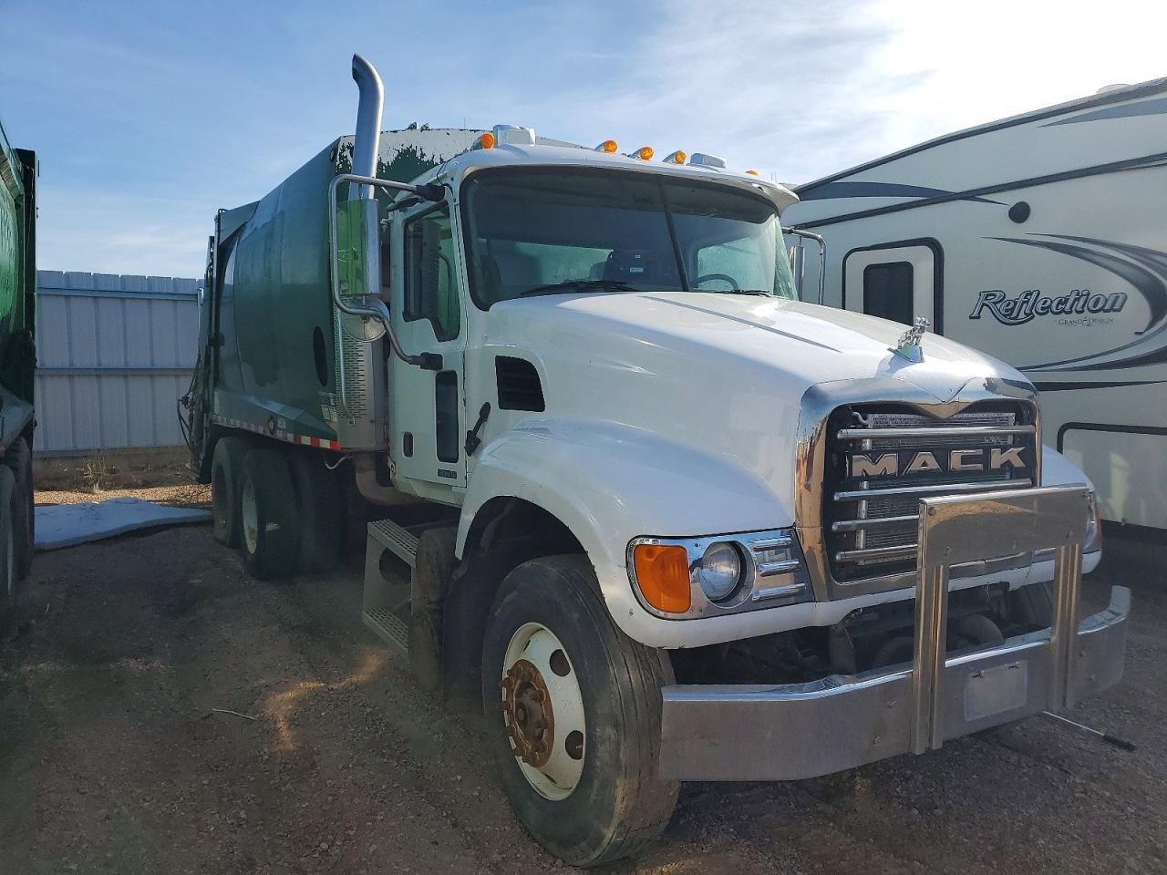 2003 Mack CV713 Refuse Truck