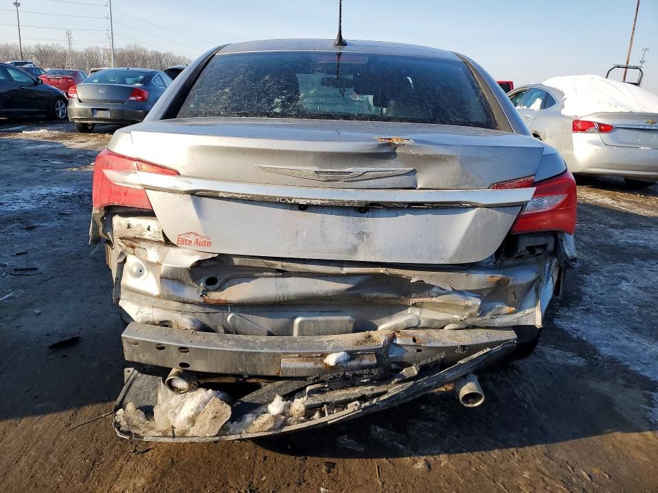 2013 Chrysler 200 Limited