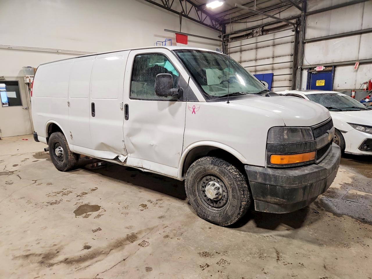 2022 Chevrolet Express G2500