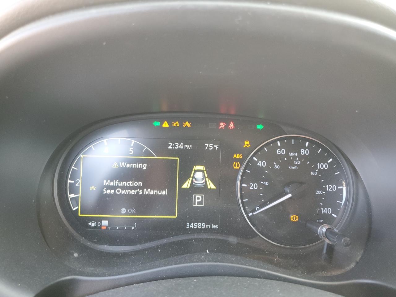 2022 Nissan Kicks sv