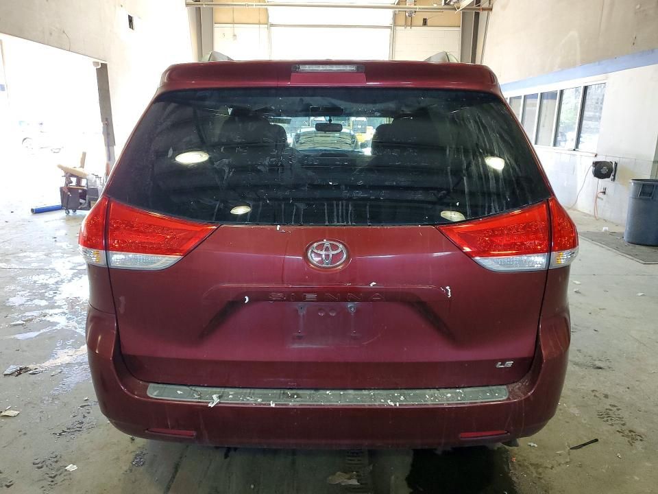 2011 Toyota Sienna le