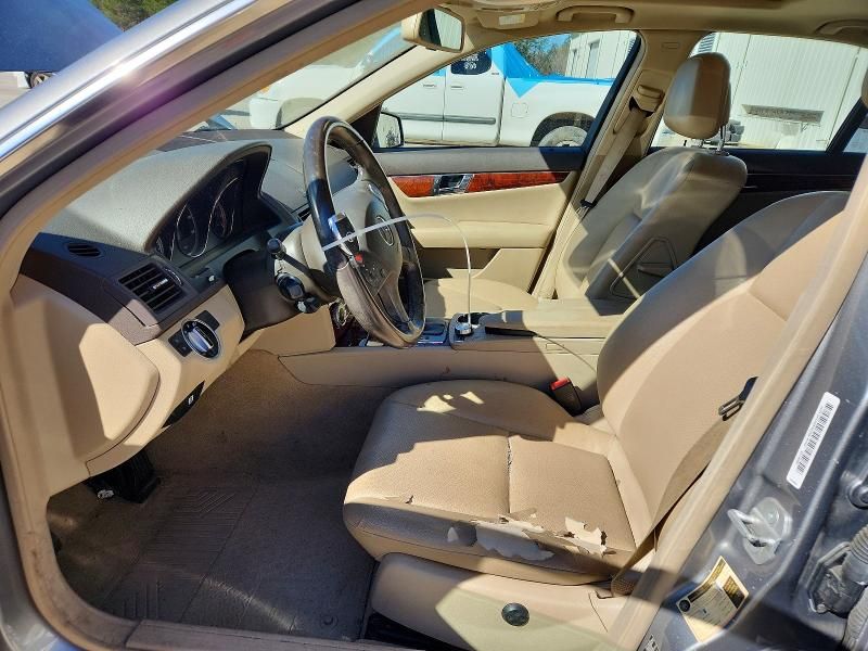 2011 Mercedes-Benz C300