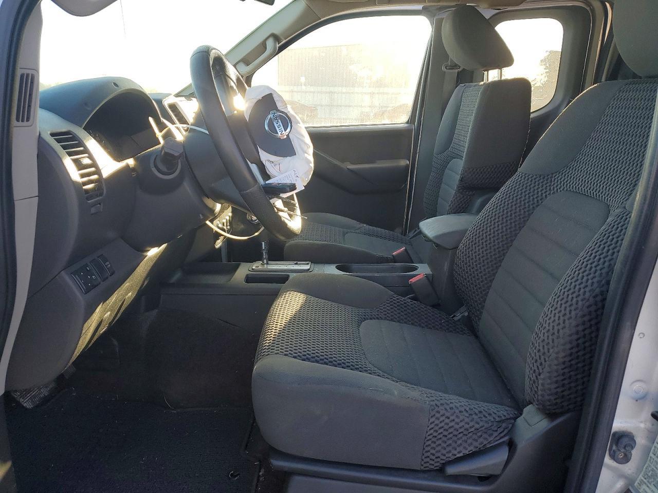 2012 Nissan Frontier SV V6
