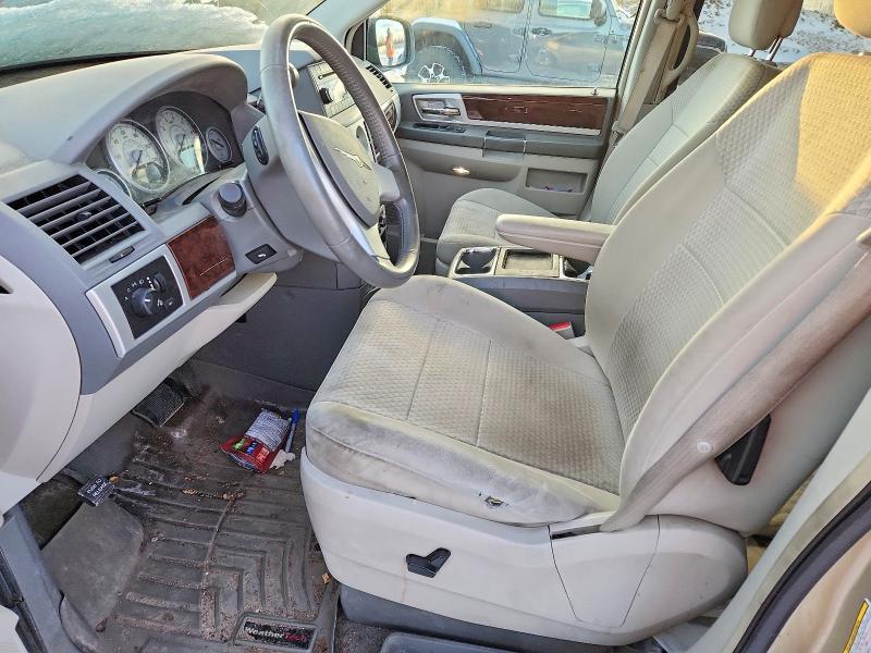 2010 Chrysler Town & Country Touring