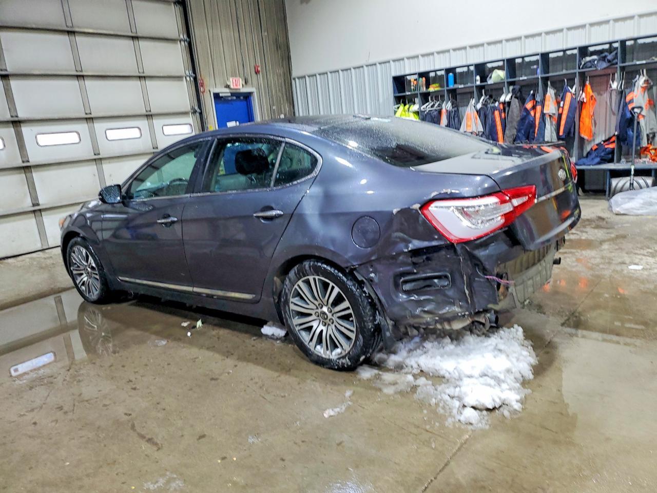 2015 KIA Cadenza Premium
