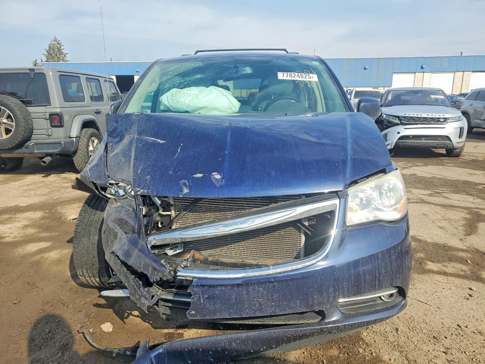 2012 Chrysler Town & Country Touring