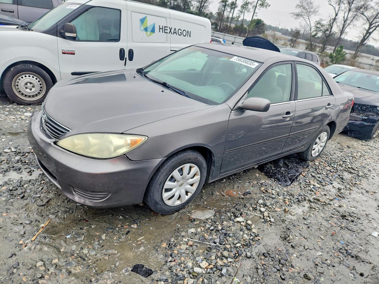 2005 Toyota Camry le