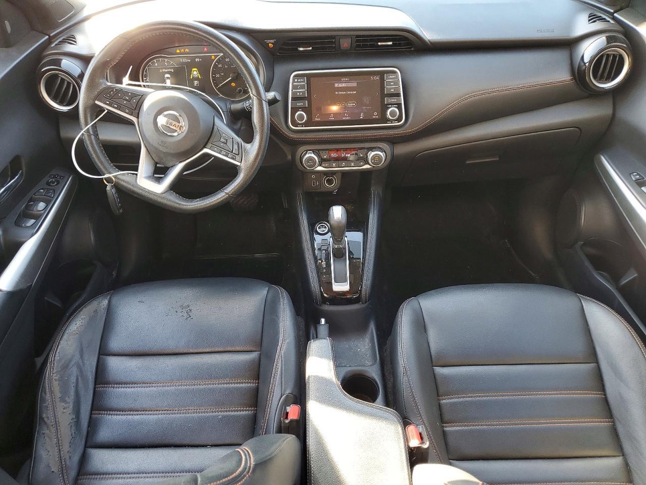 2020 Nissan Kicks sr