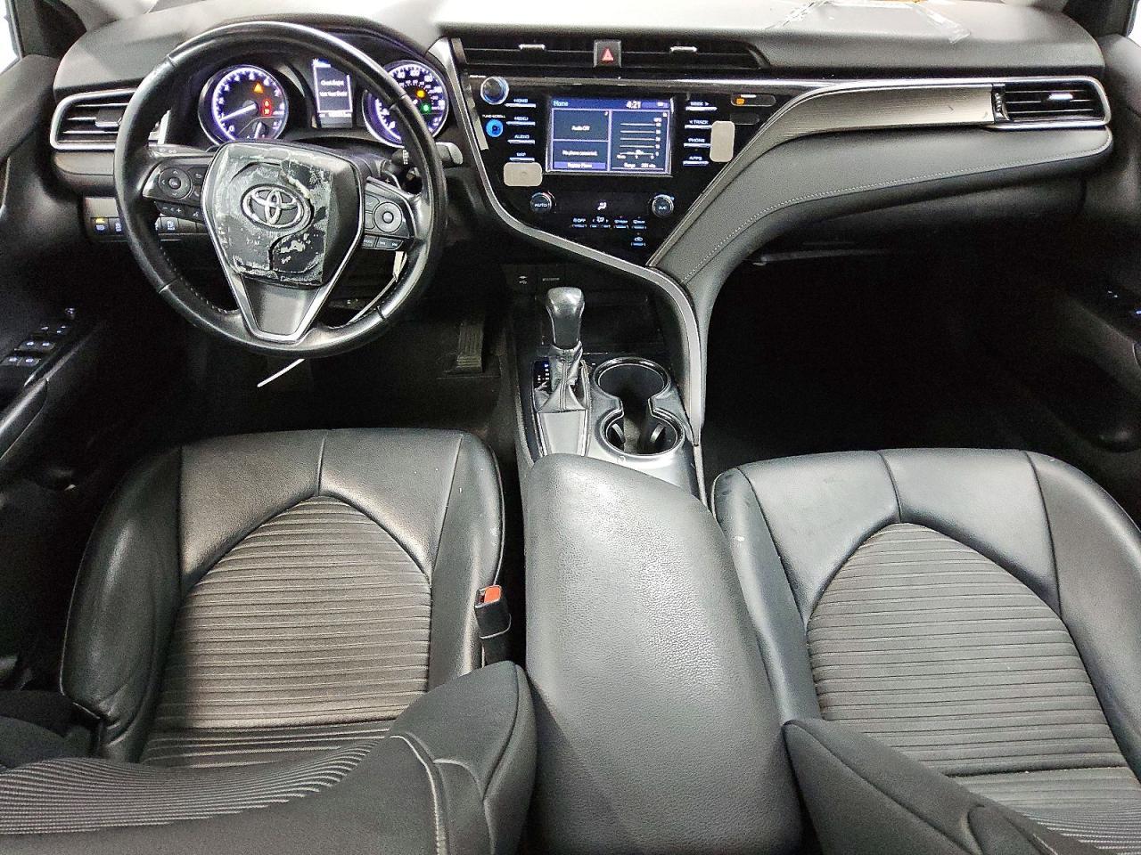 2019 Toyota Camry se