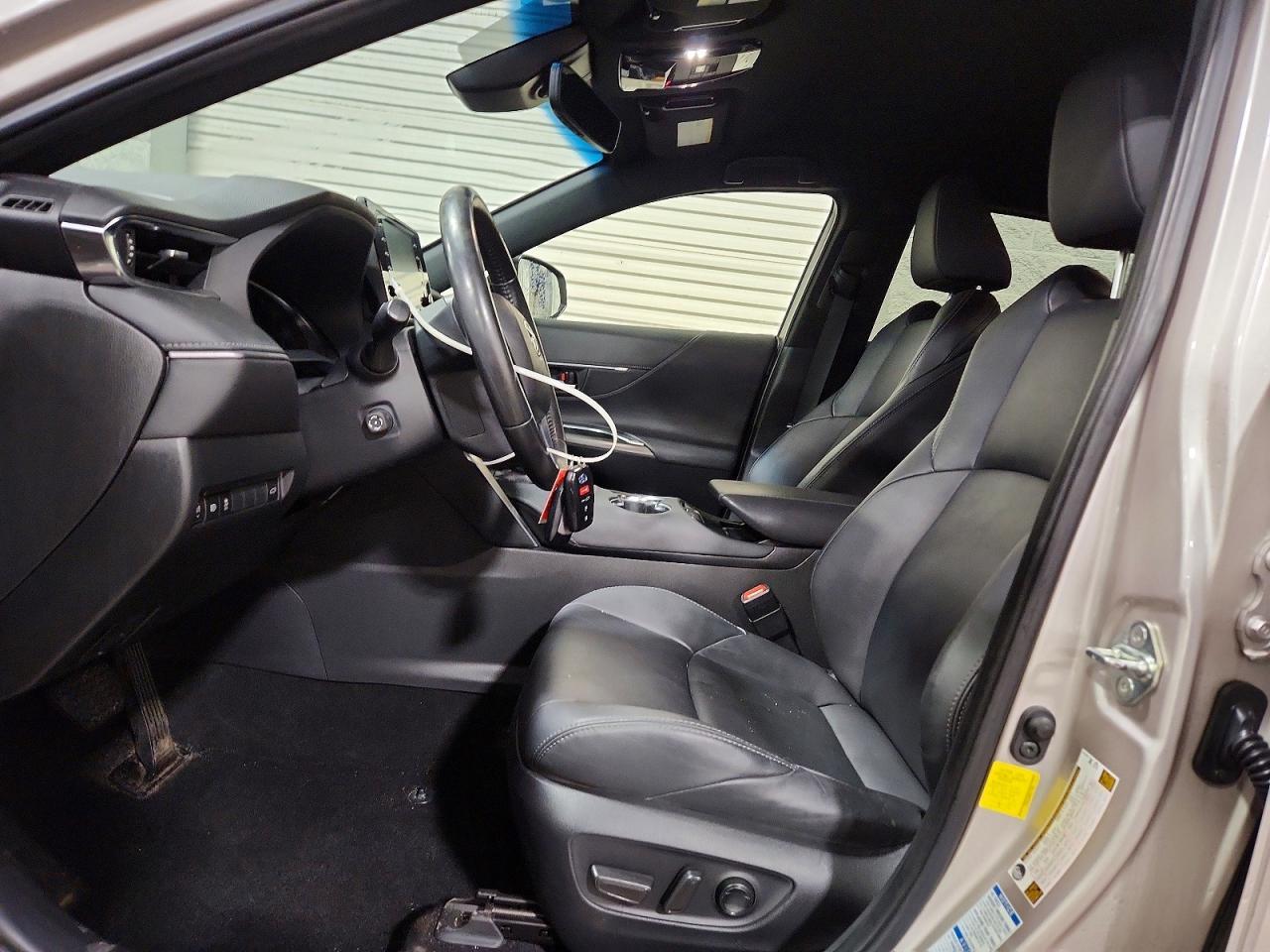 2022 Toyota Venza le