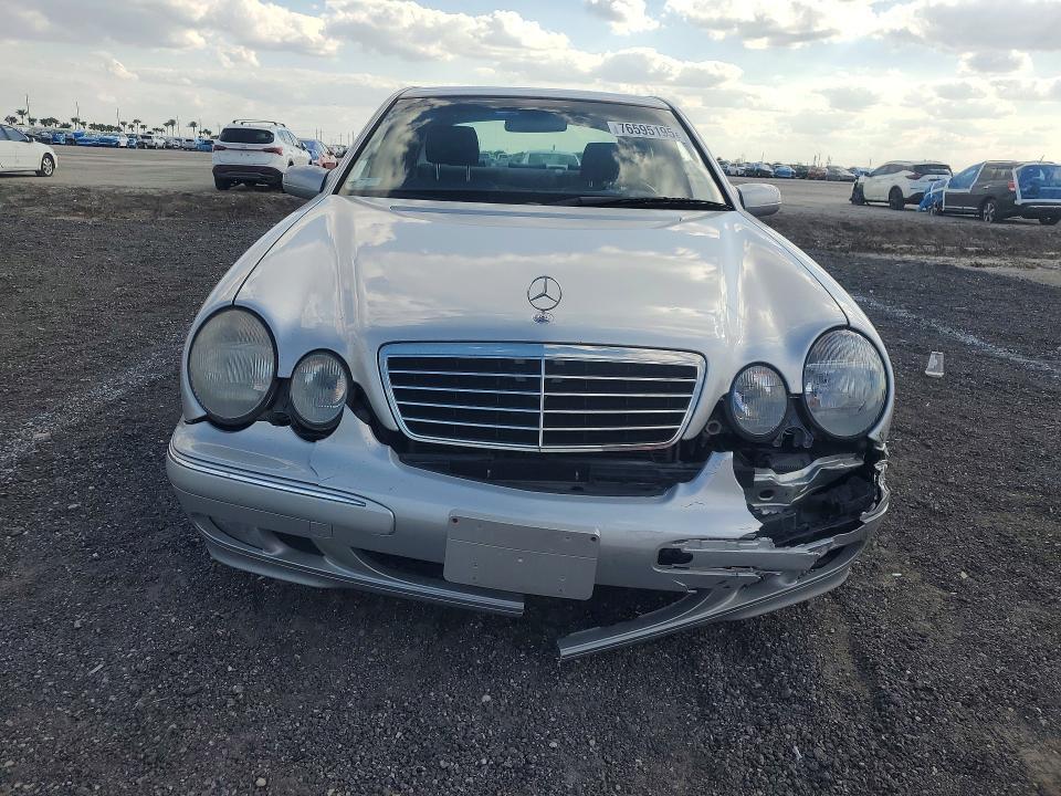 2000 Mercedes-Benz E 320