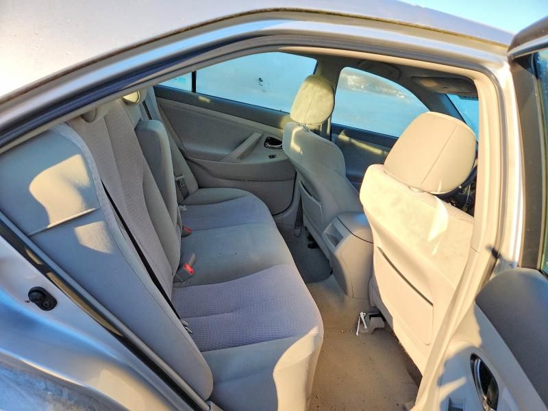 2011 Toyota Camry le