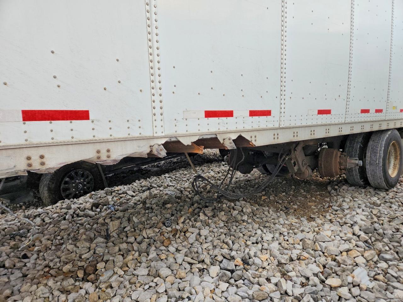 2011 Wabash SH DRY Van Trailer