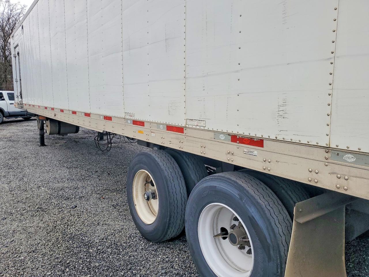 2015 Utility VS2RA Refrigerated Van Trailer