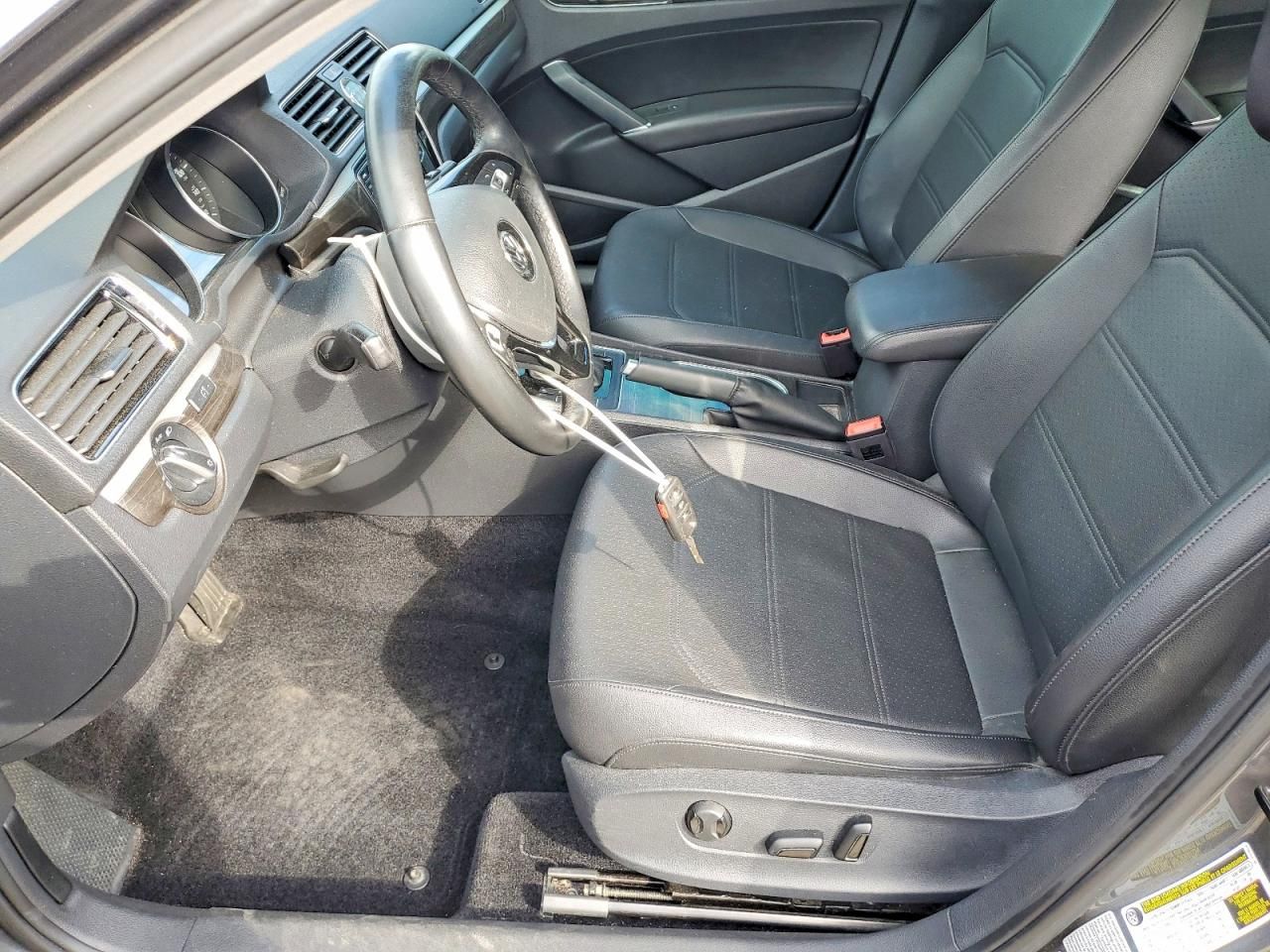 2016 Volkswagen Passat se