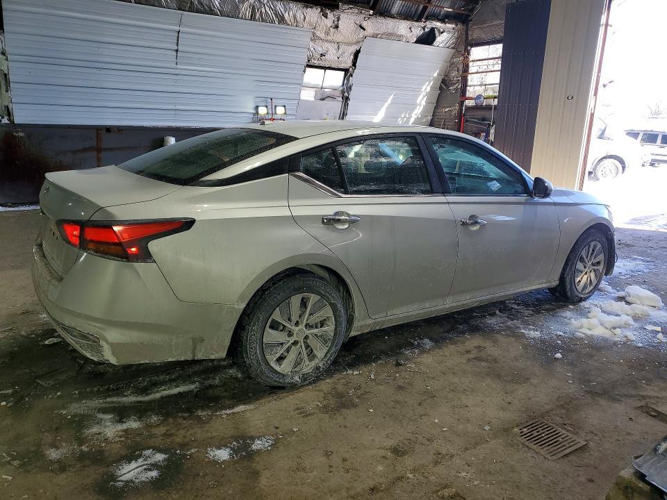 2020 Niss Altima 2.5 s