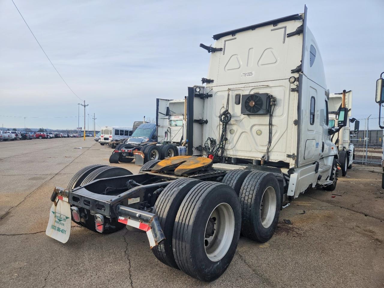 2017 Freigliner 2017 Freightliner Cascadia 125 Semi Truck