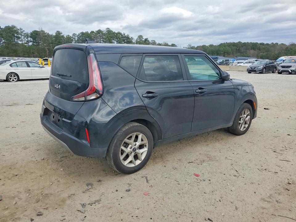 2023 KIA Soul lx