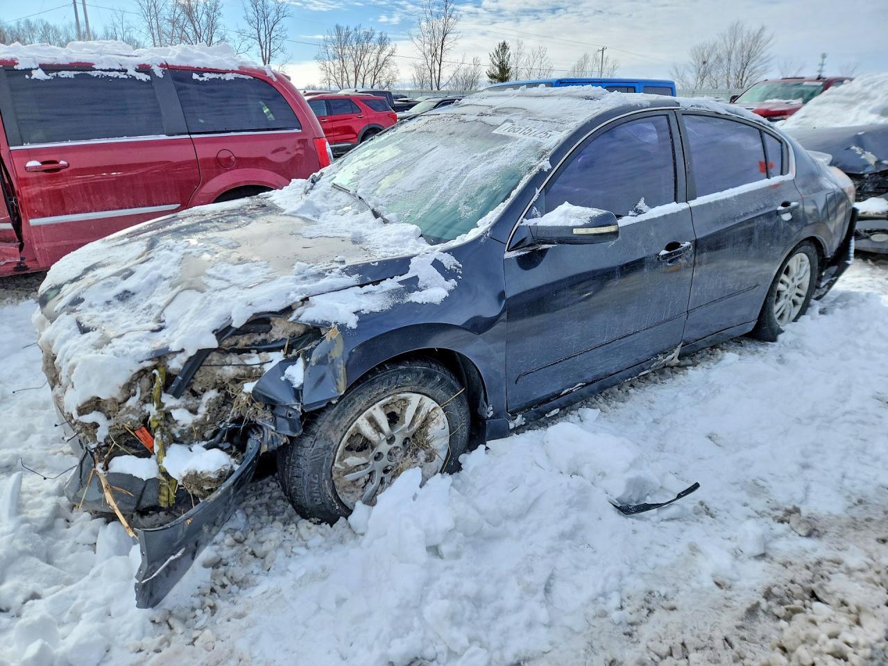 2012 Niss Altima Base
