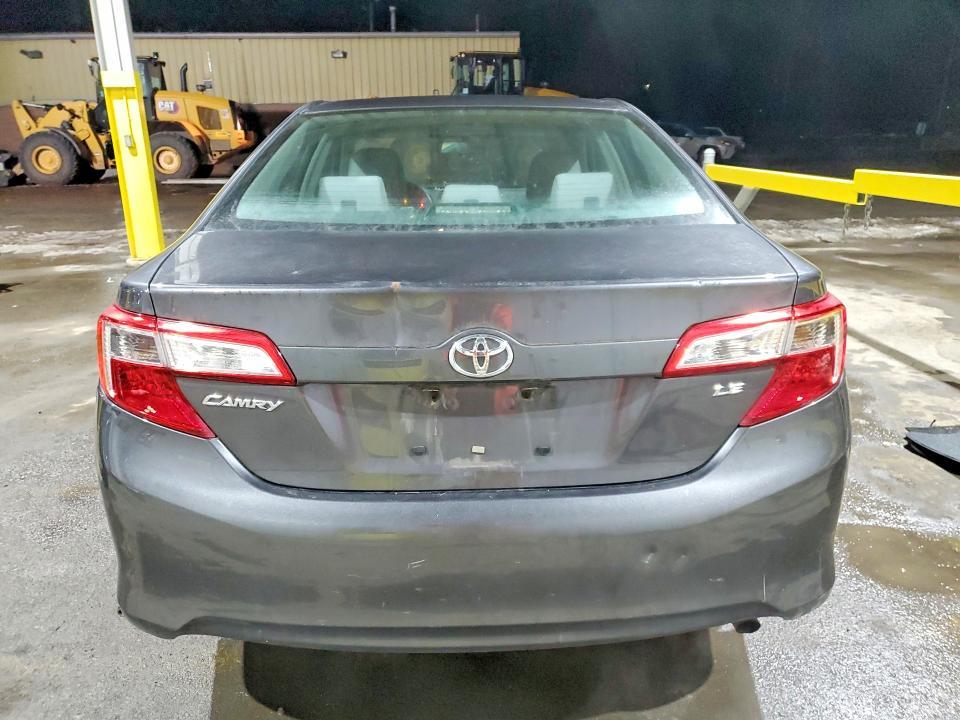 2013 Toyota Camry le