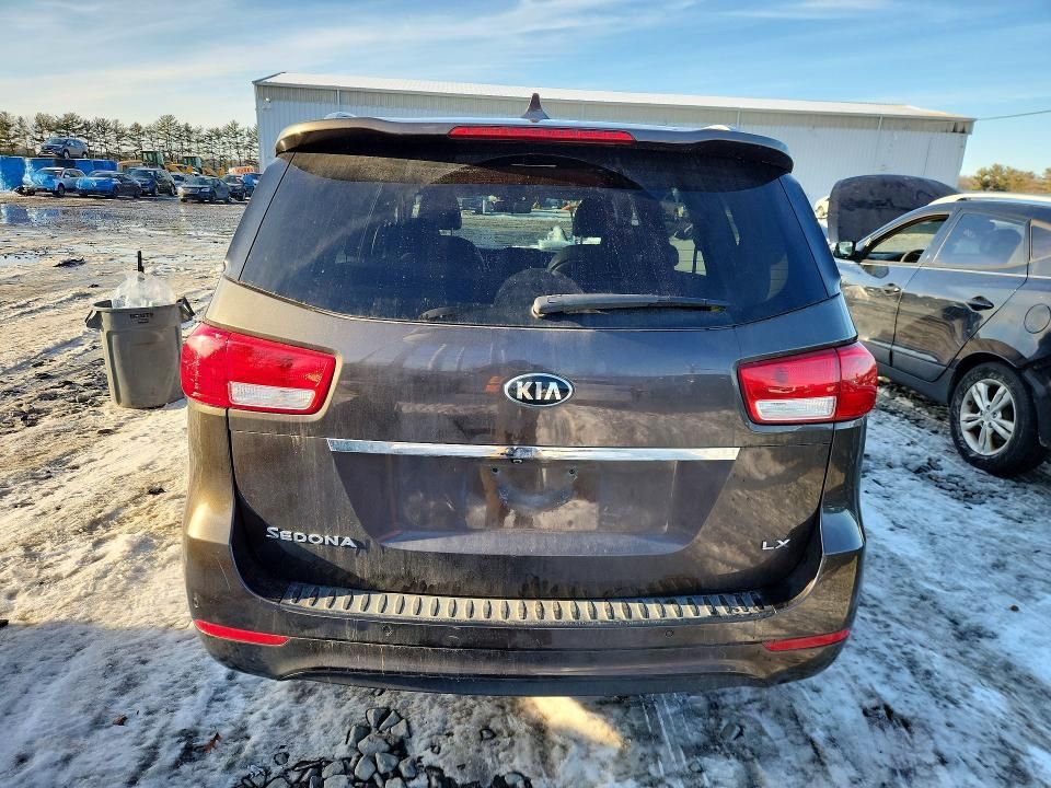2017 KIA Sedona lx