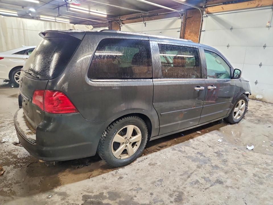 2012 Volkswagen Routan sel Premium