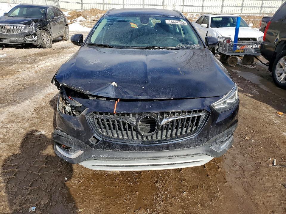 2018 Buick Regal Tourx Essence