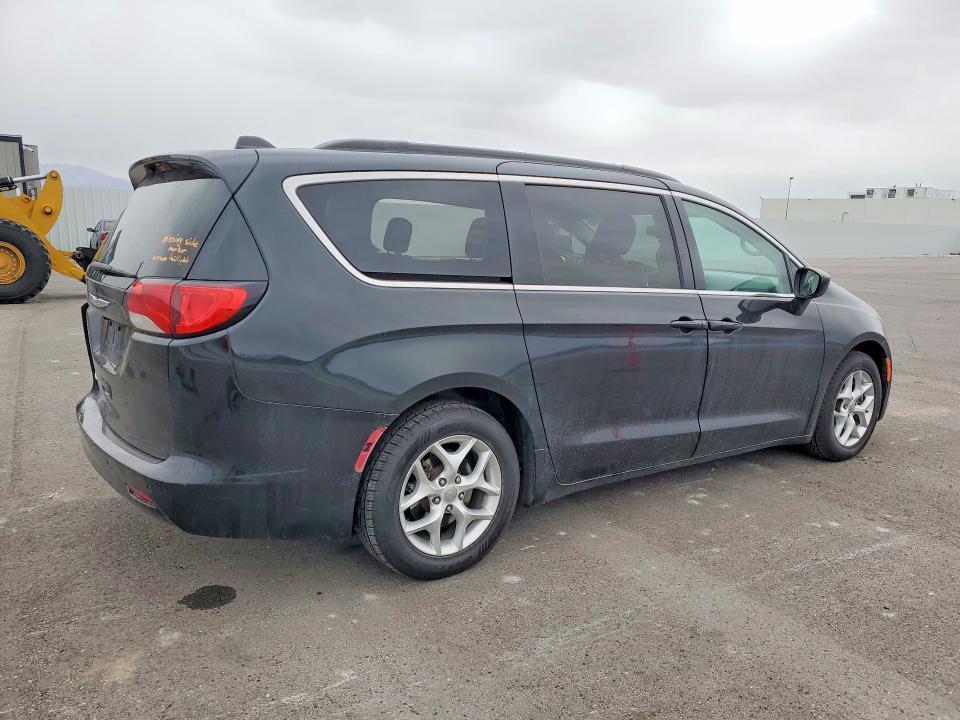 2018 Chrysler Pacifica Touring