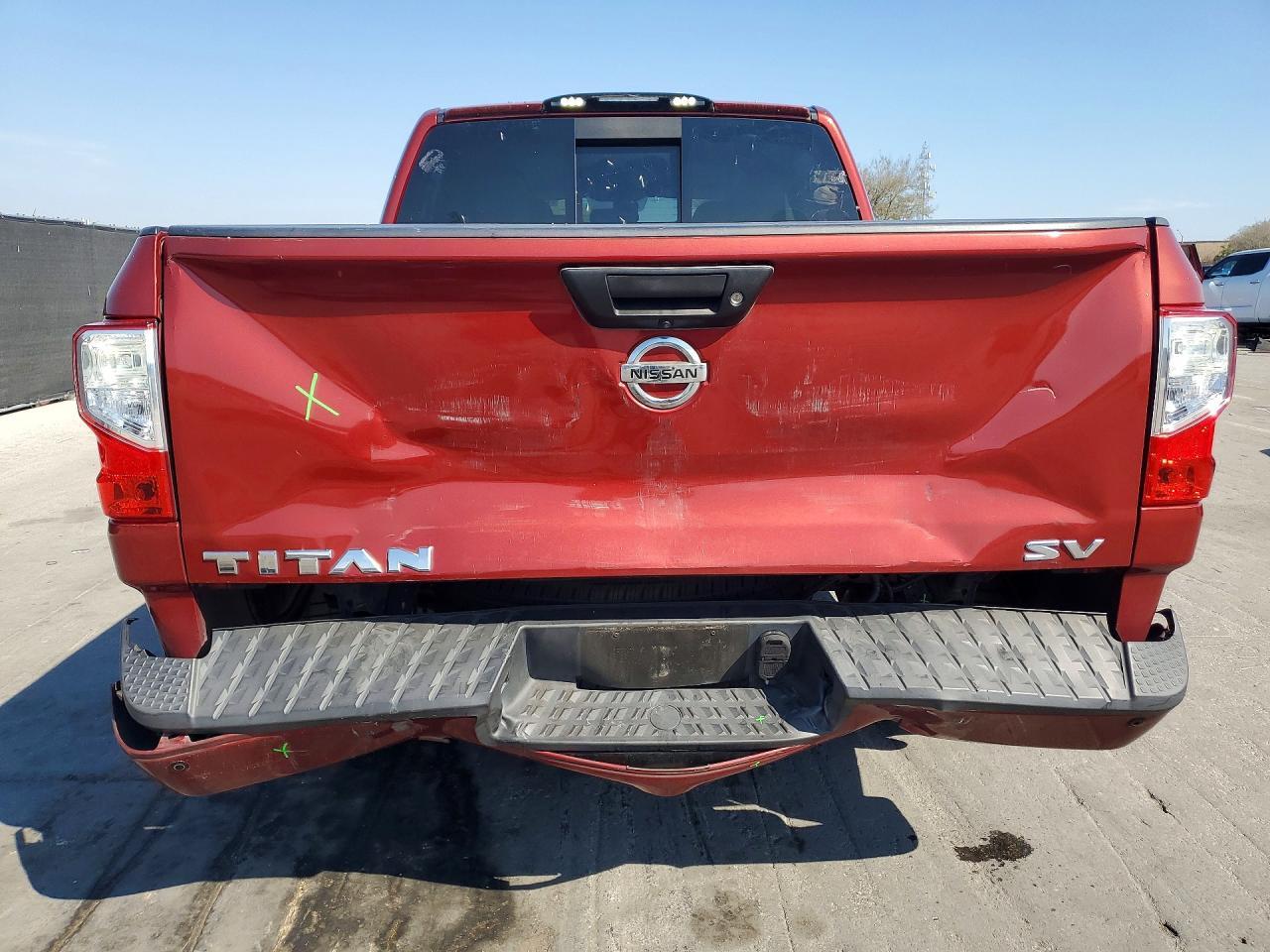 2017 Nissan Titan SV