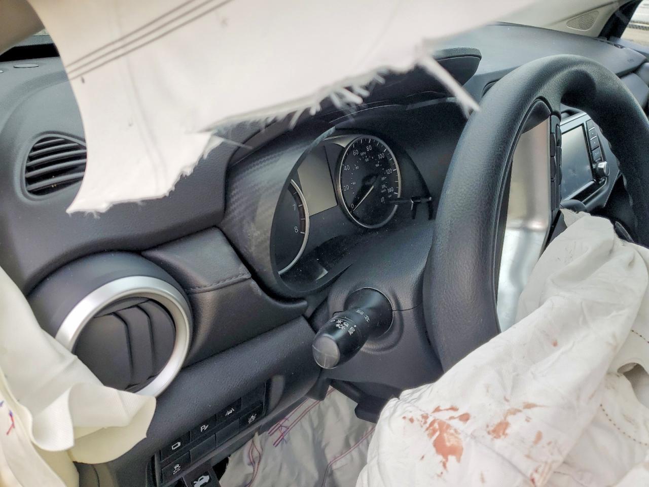 2022 Nissan Versa s