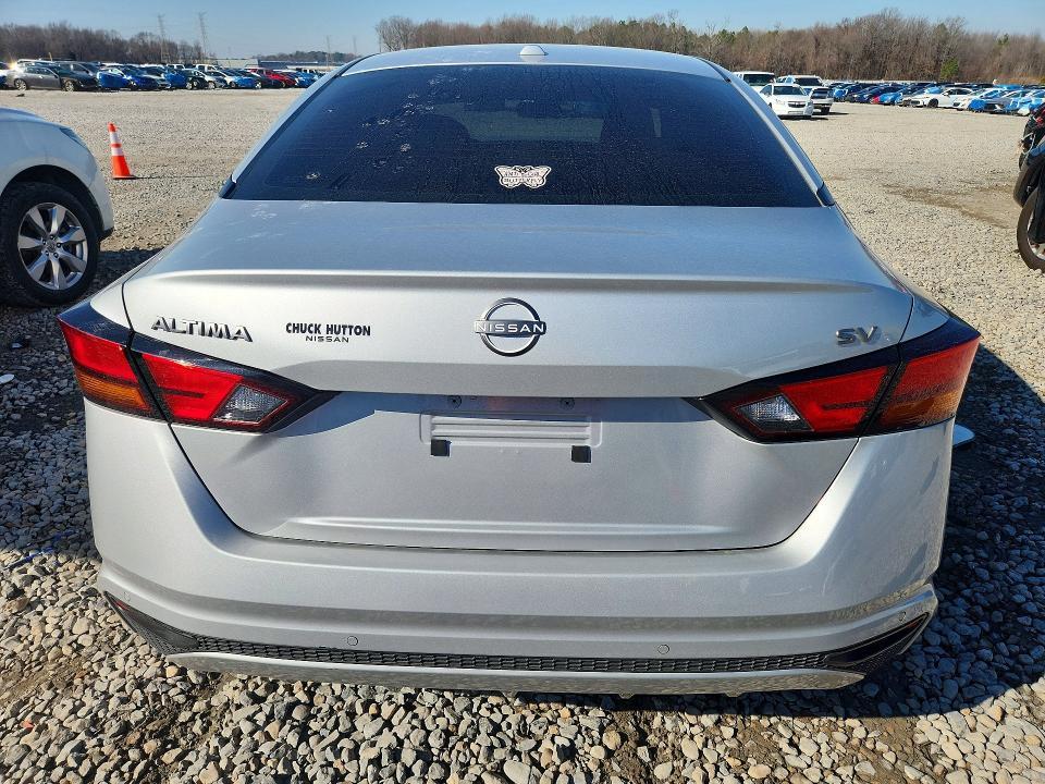 2024 Nissan Altima sv