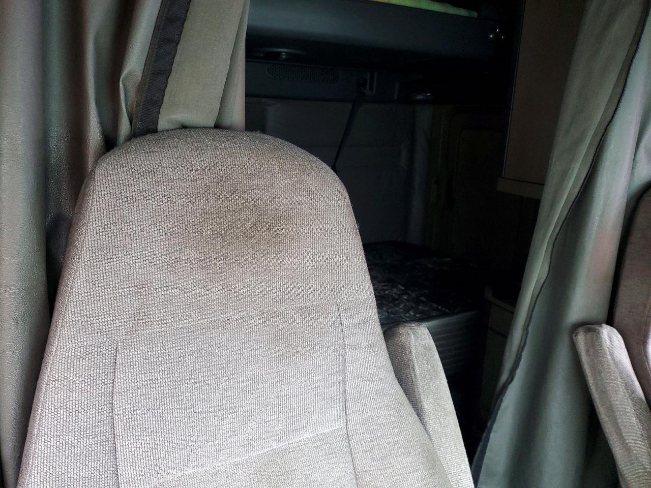2016 Freightliner Cascadia 125