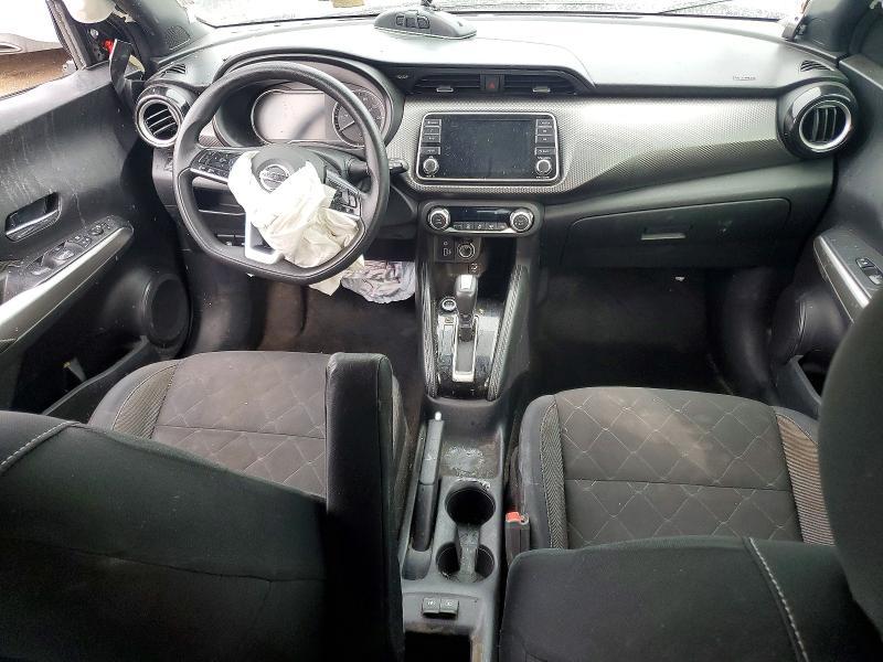 2018 Nissan Kicks sv