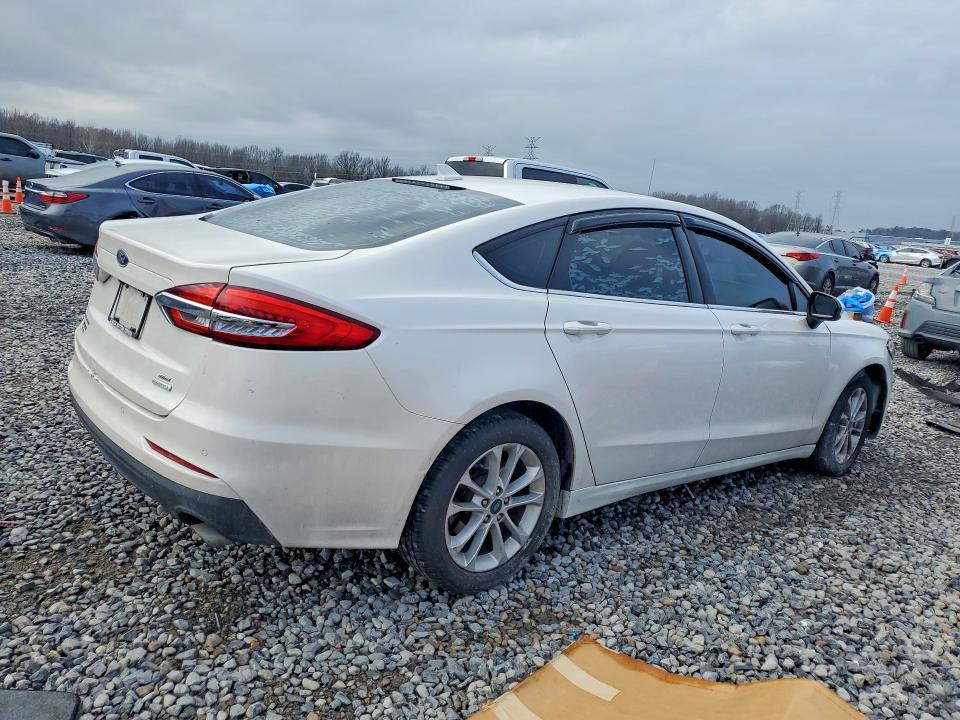 2020 Ford Fusion se