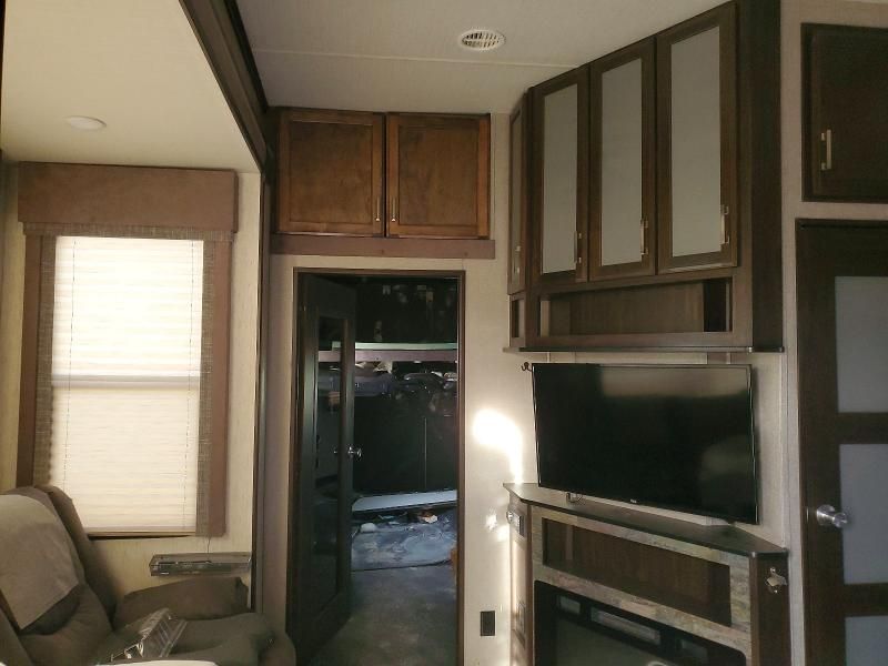 2019 Momentum 2019 Grand Design Momentum TOY Hauler Camper