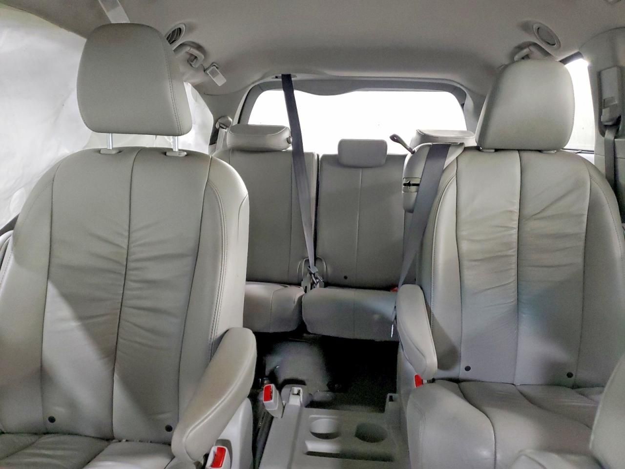 2012 Toyota Sienna xle