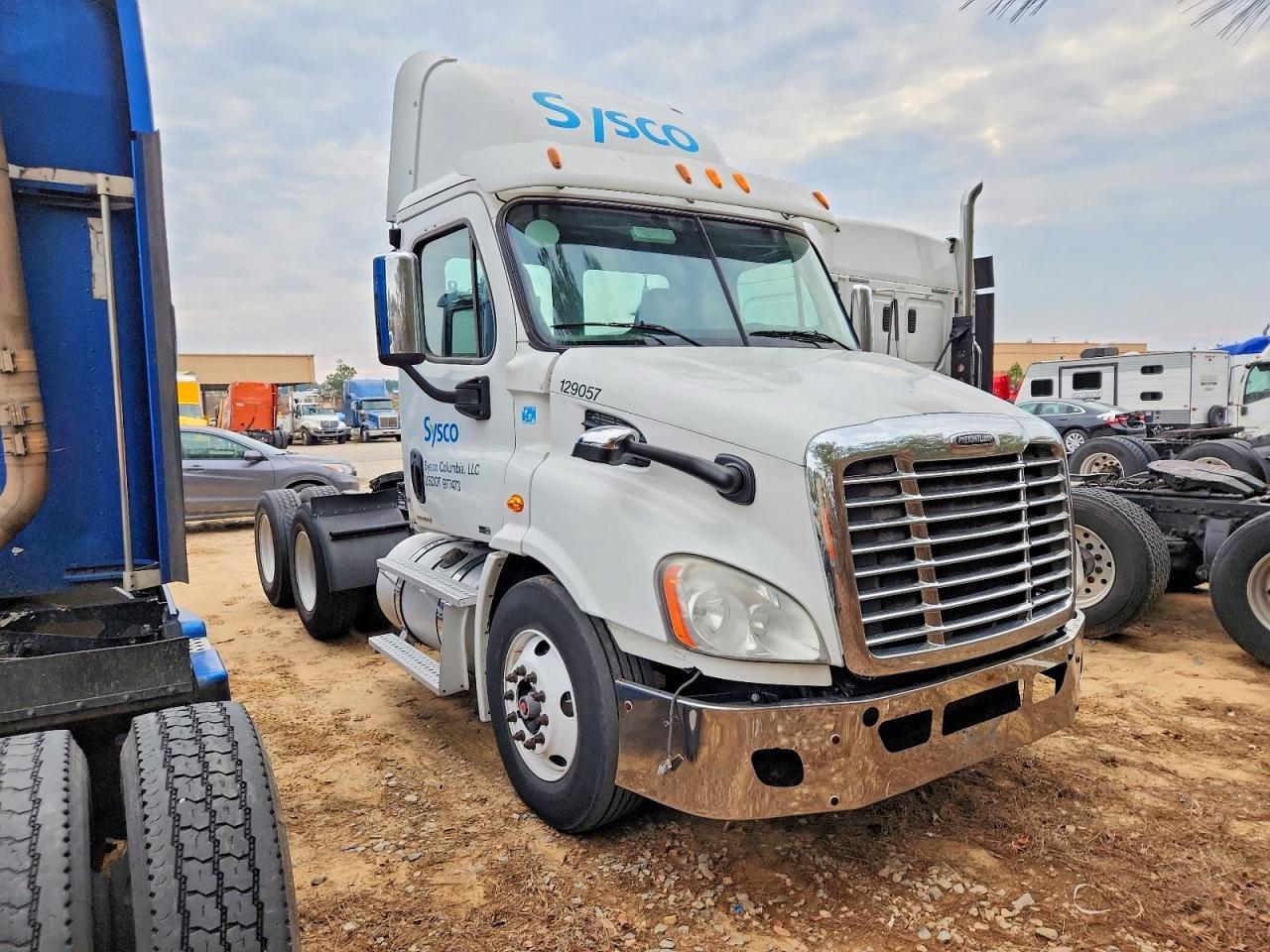 2011 Freightliner Cascadia Semi Truck
