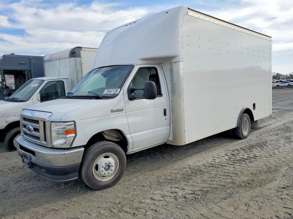 2021 Ford E450 Delivery van
