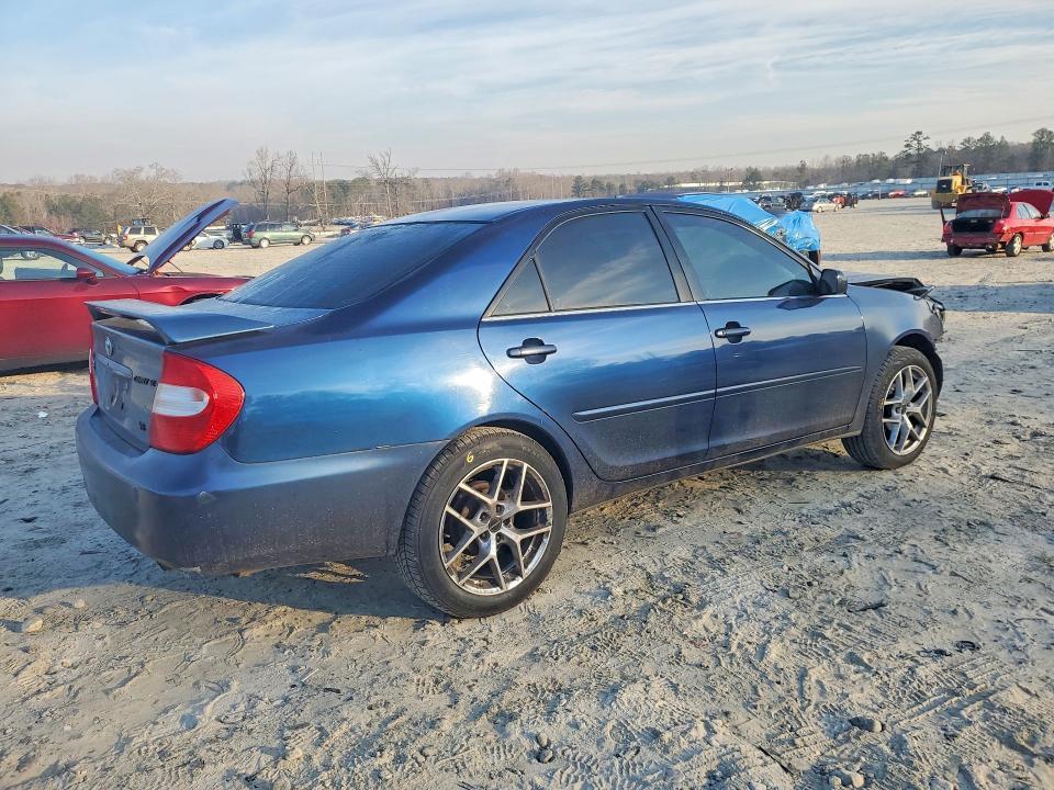 2003 Toyota Camry le