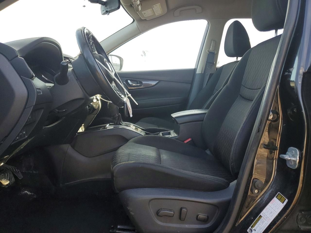 2017 Nissan Rogue sv