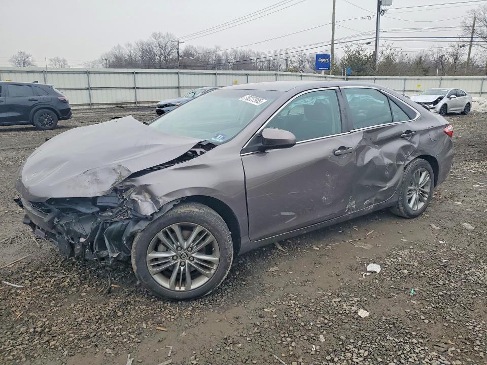 2015 Toyota Camry le