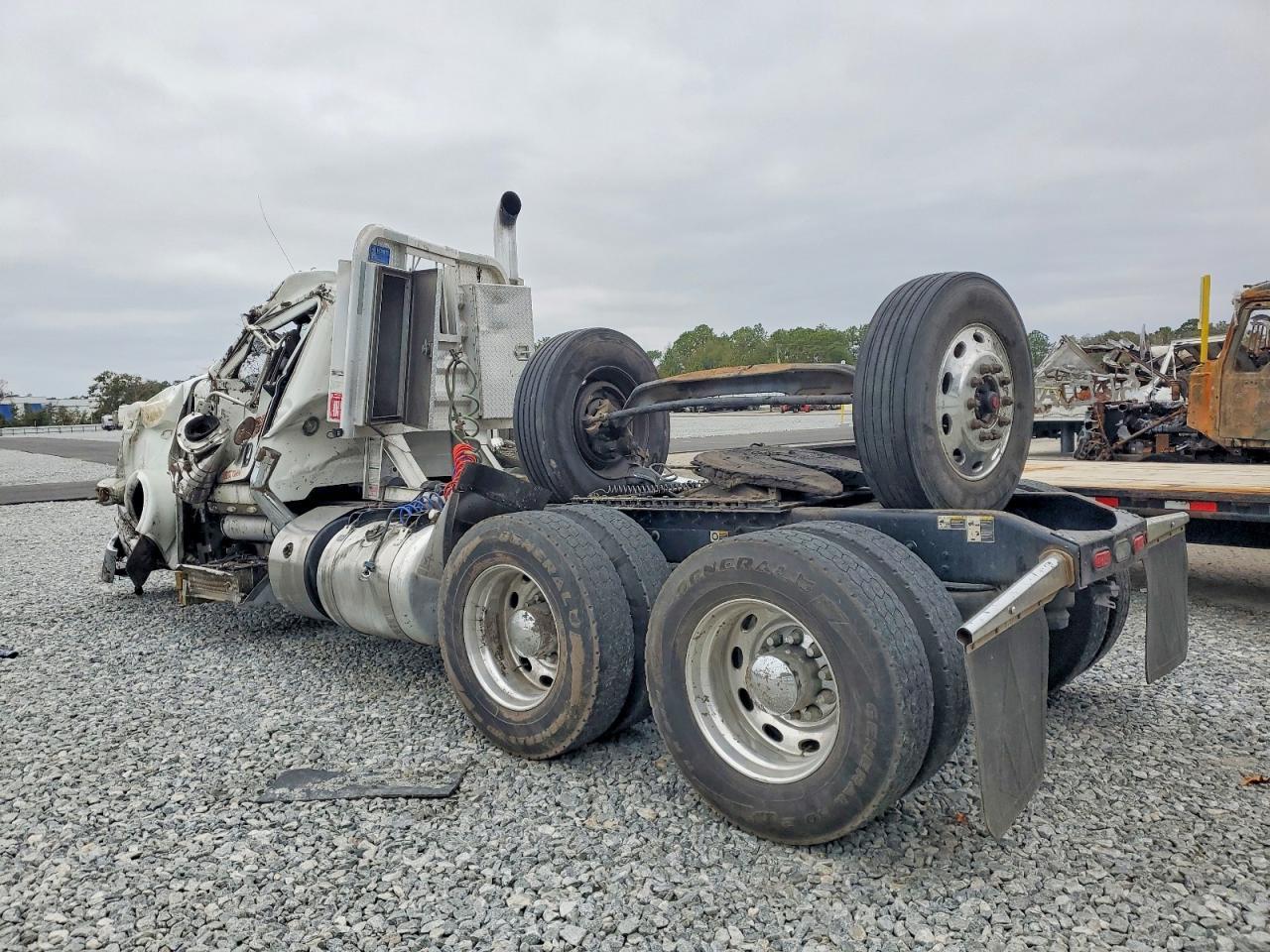 2021 Peterbilt 389 Semi Truck
