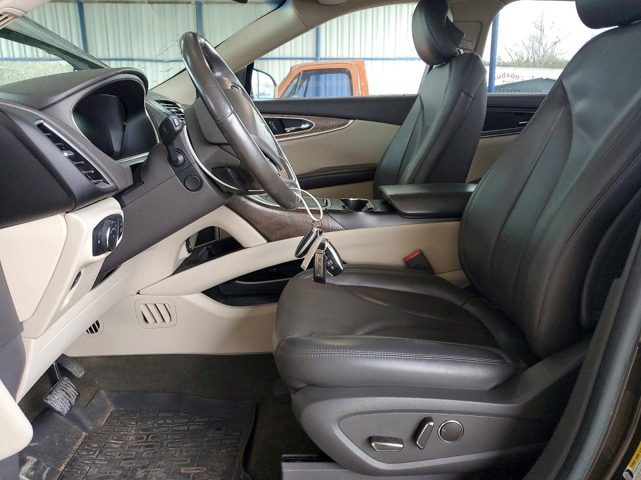 2019 Lincoln Nautilus Select