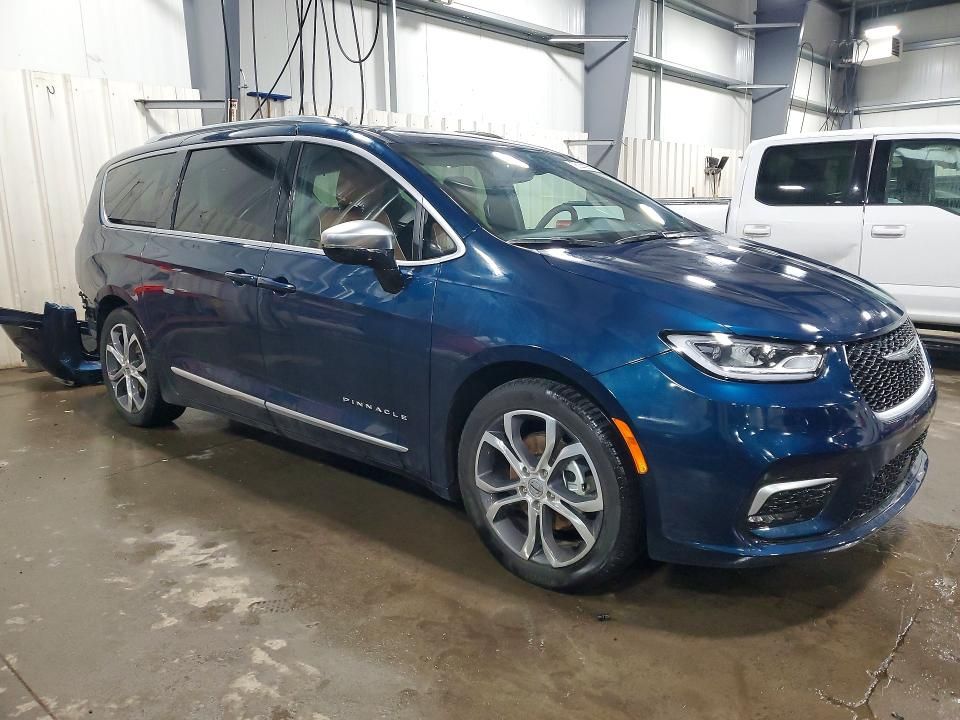 2025 Chrysler Pacifica Pinnacle