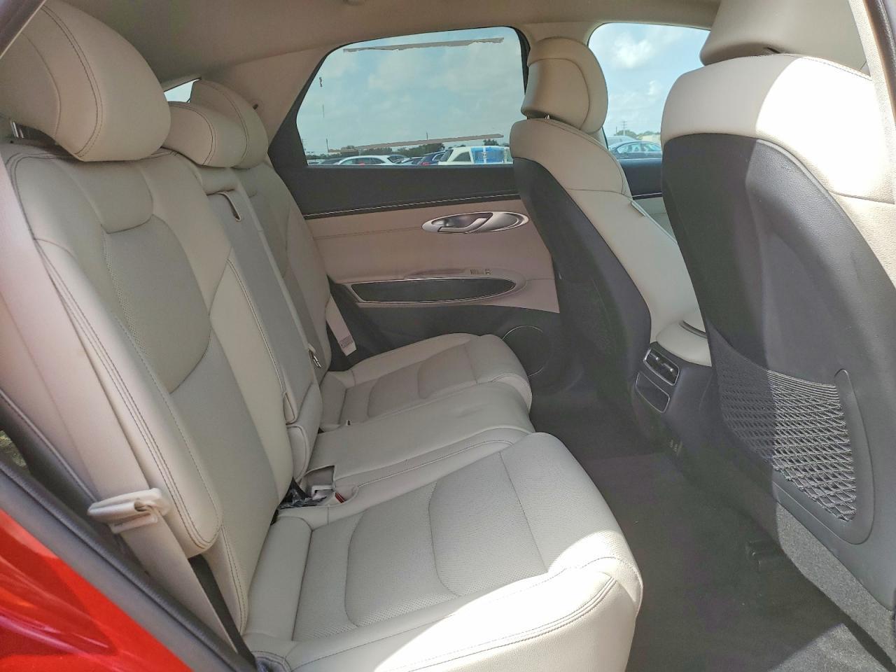 2026 Genesis Gv70 Base