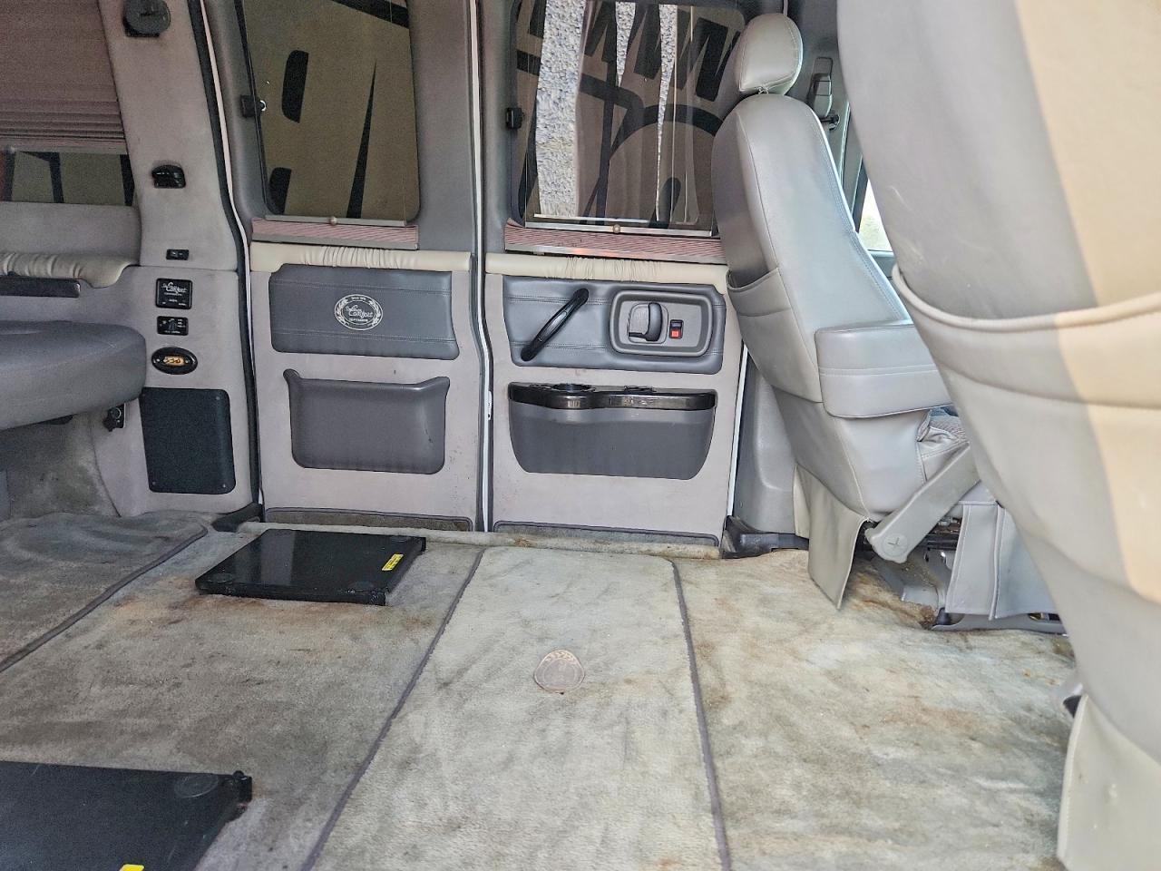 2004 GMC Savana RV G1500
