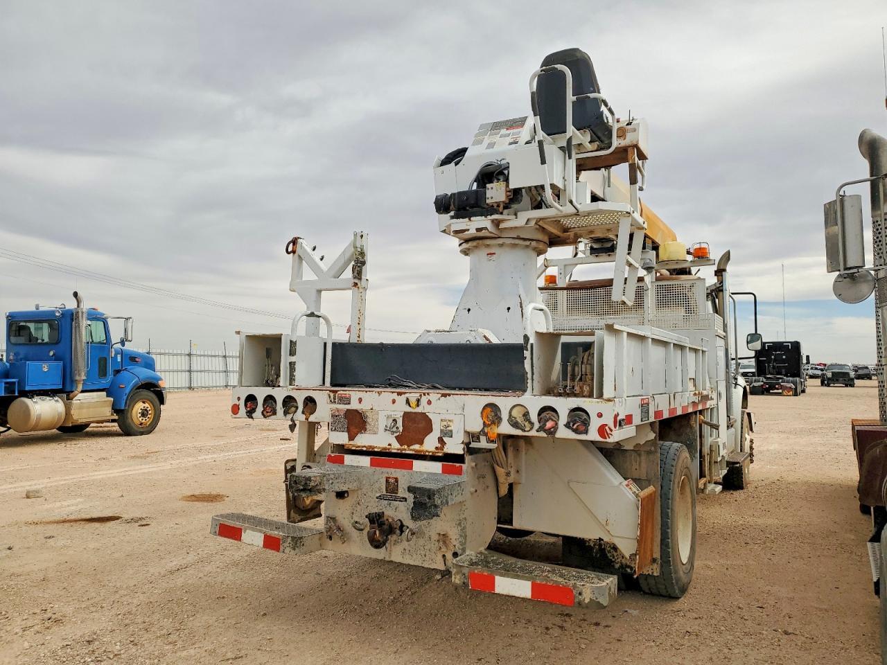 2012 Freightliner Business Class M2 Digger Derrick Truck